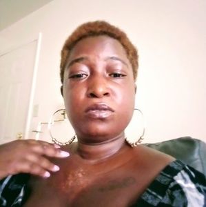 Meet your Posher, Justina